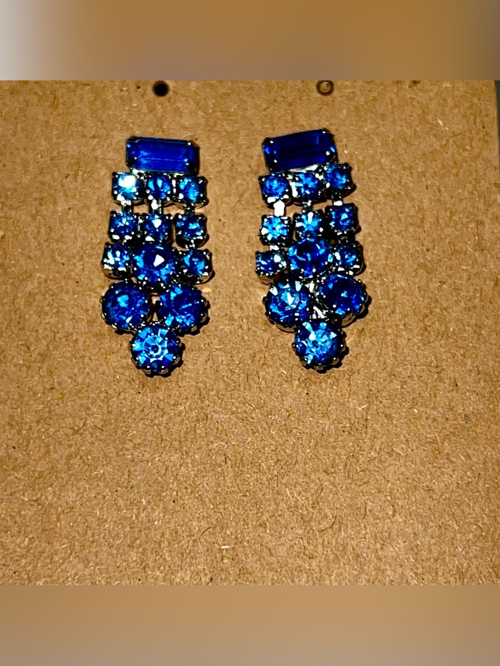 Vintage Women’s Blue Crystal Drop Clip on Earrings